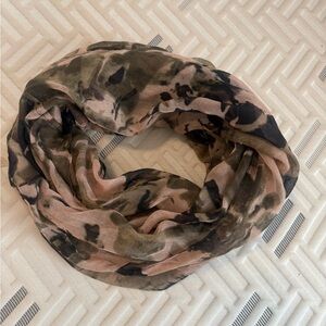 {CHARLOTTE RUSSE} Floral Sheer Infinity Scarf
